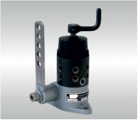 Pompe a pistone per olio / Oil piston pumps - Componenti meccanici ad alte prestazioni